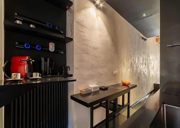 Guesthost - Vintage-modern Trastevere Apartament