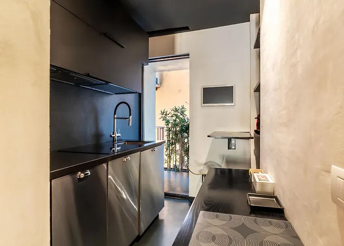 Guesthost - Vintage-modern Trastevere Apartament *